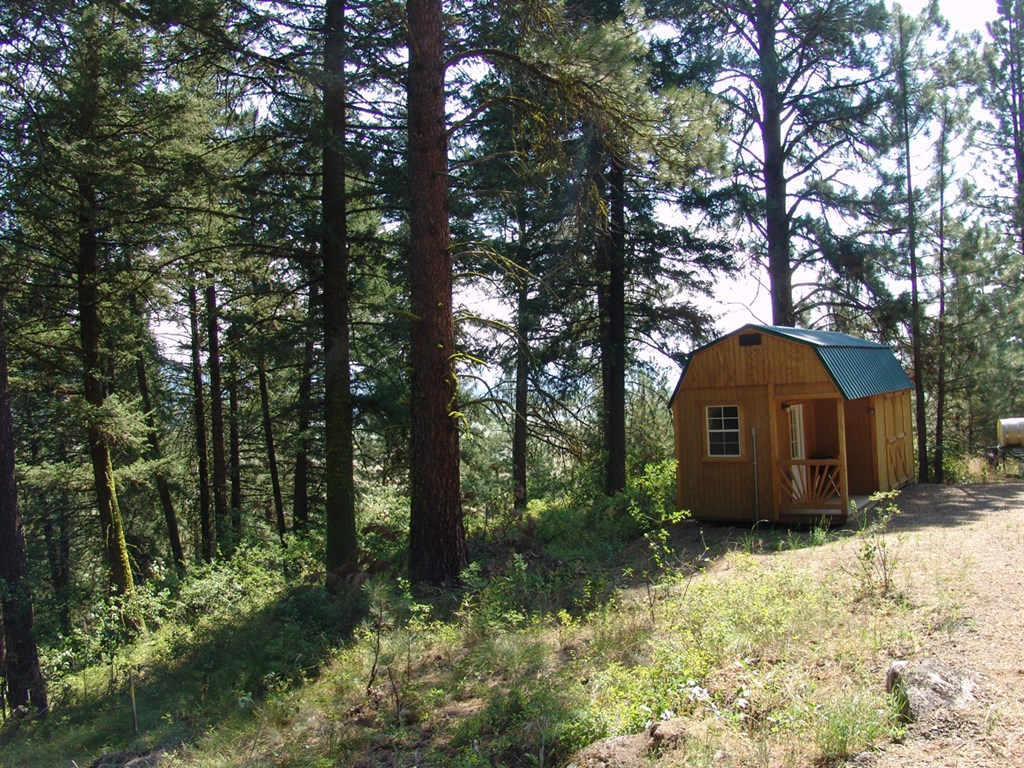 105 Poplar Lane, Unit 11 Cascade, ID 83611 - Photo 12 of 16 Great Base Camp For Your Adventures