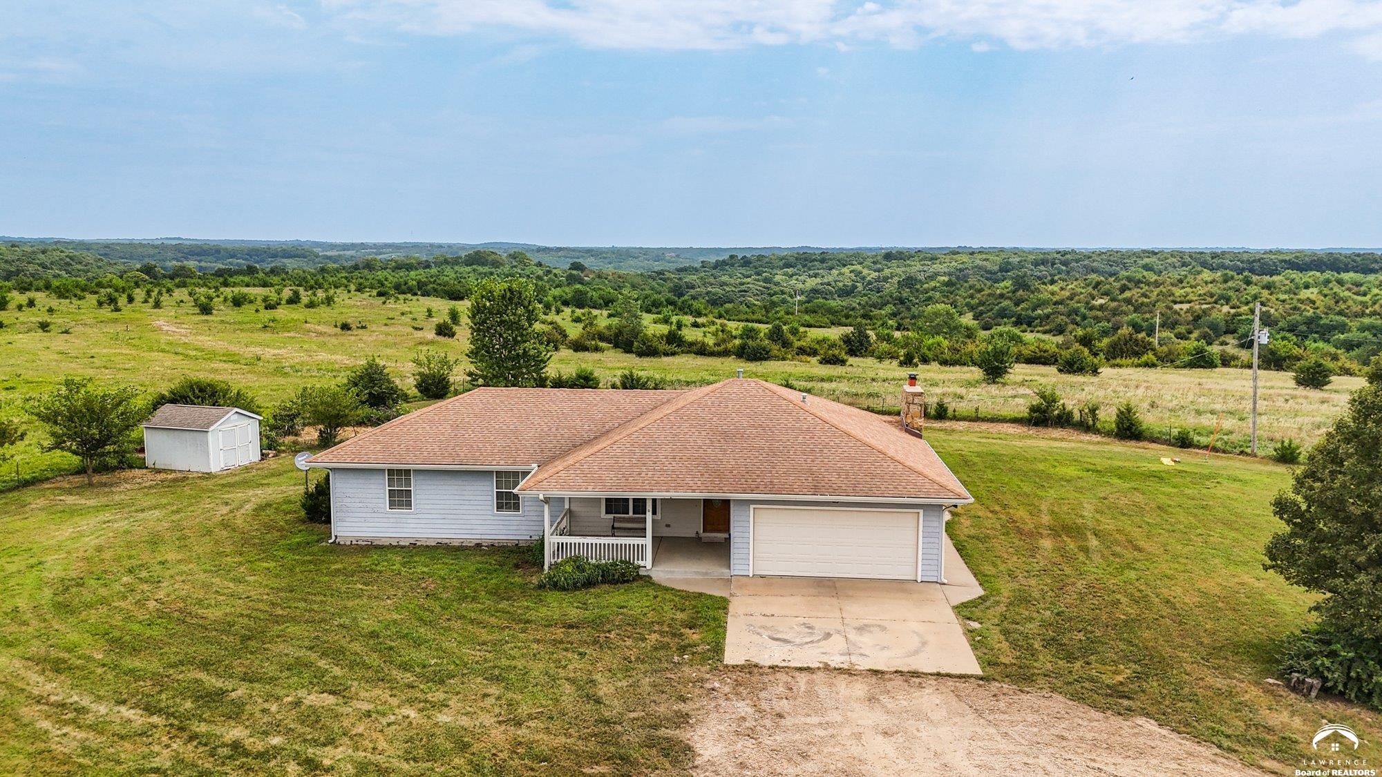 1460 East 250 Road Berryton, KS 66409 - Photo 13 of 34
