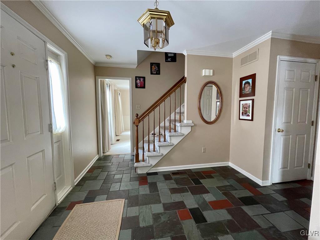 3401 Darien Road Bethlehem, PA 18020 - Photo 3 of 30 Foyer