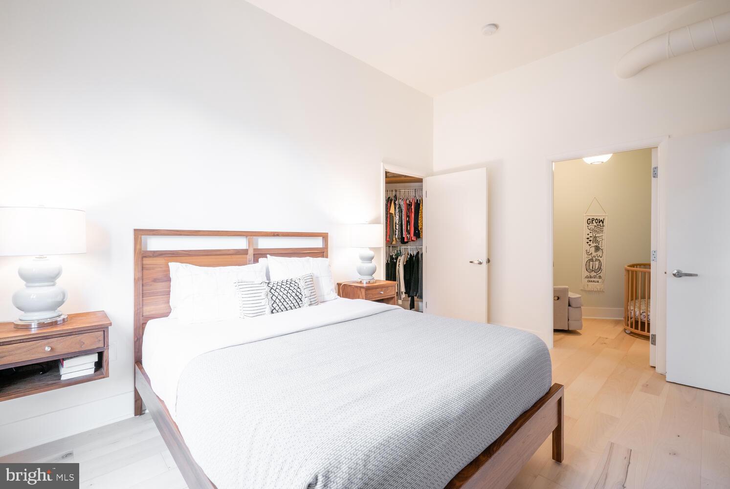 1700 Kalorama Road Northwest, Unit 308 Washington, DC 20009 - Photo 18 of 33 Primary Bedroom