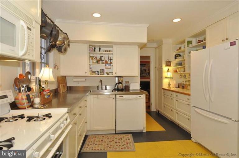 4604 Tournay Road Bethesda, MD 20816 - Photo 11 of 23 Kitchen