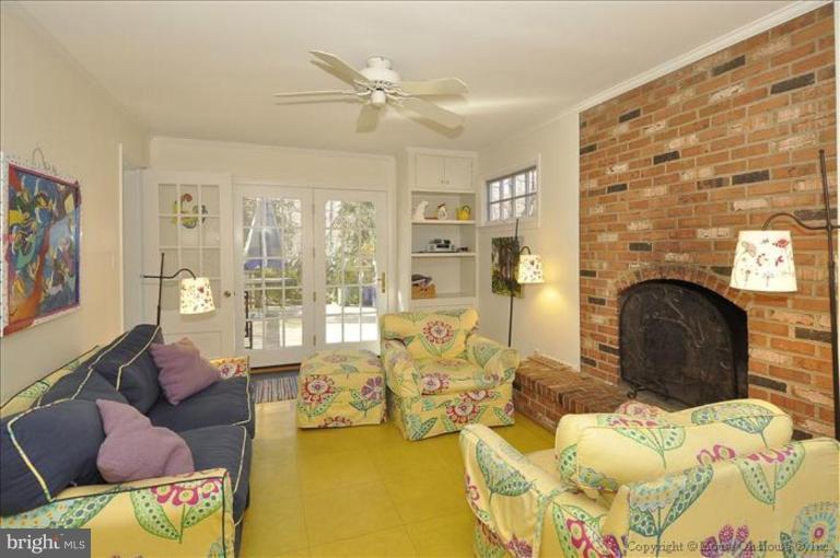 4604 Tournay Road Bethesda, MD 20816 - Photo 20 of 23 Family Room
