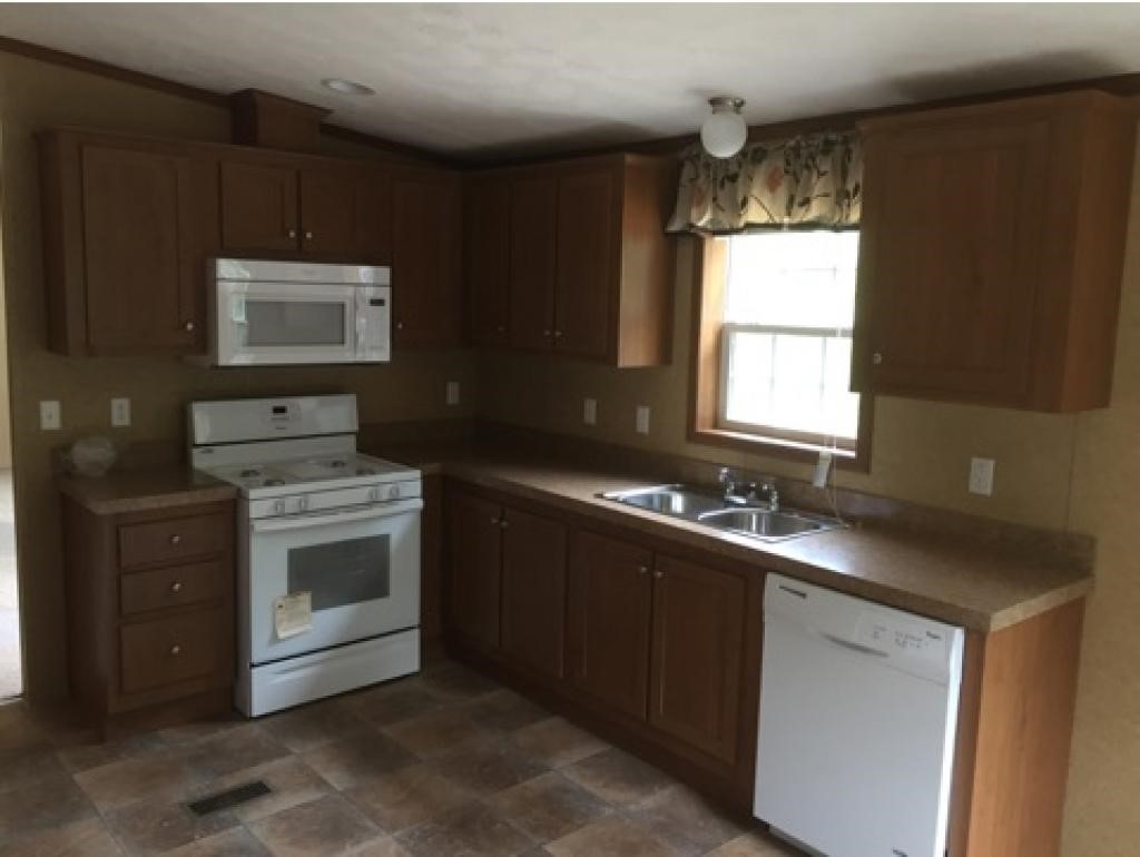389 Chadbourne Ridge Road Waterboro, ME 04061 - Photo 3 of 20 Gallery Image 3