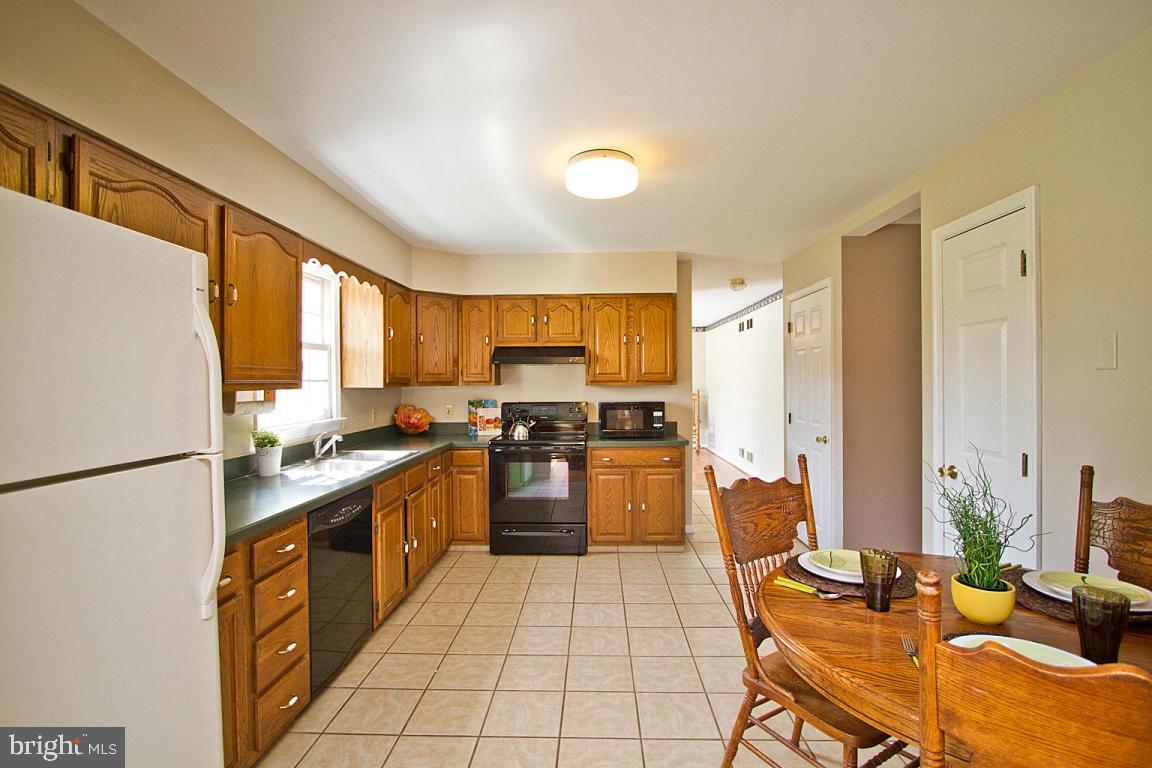 435 Blake Terrace Manheim, PA 17545 - Photo 15 of 54 Gallery Image 15
