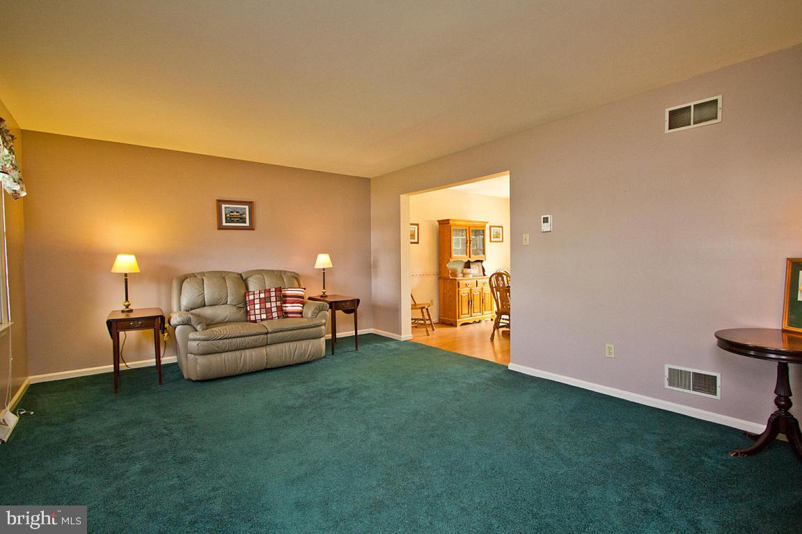 435 Blake Terrace Manheim, PA 17545 - Photo 8 of 54 Gallery Image 8