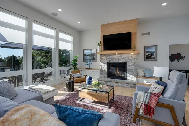 $825,000 | 6259 John F Kennedy Drive, DeForest, WI 53532