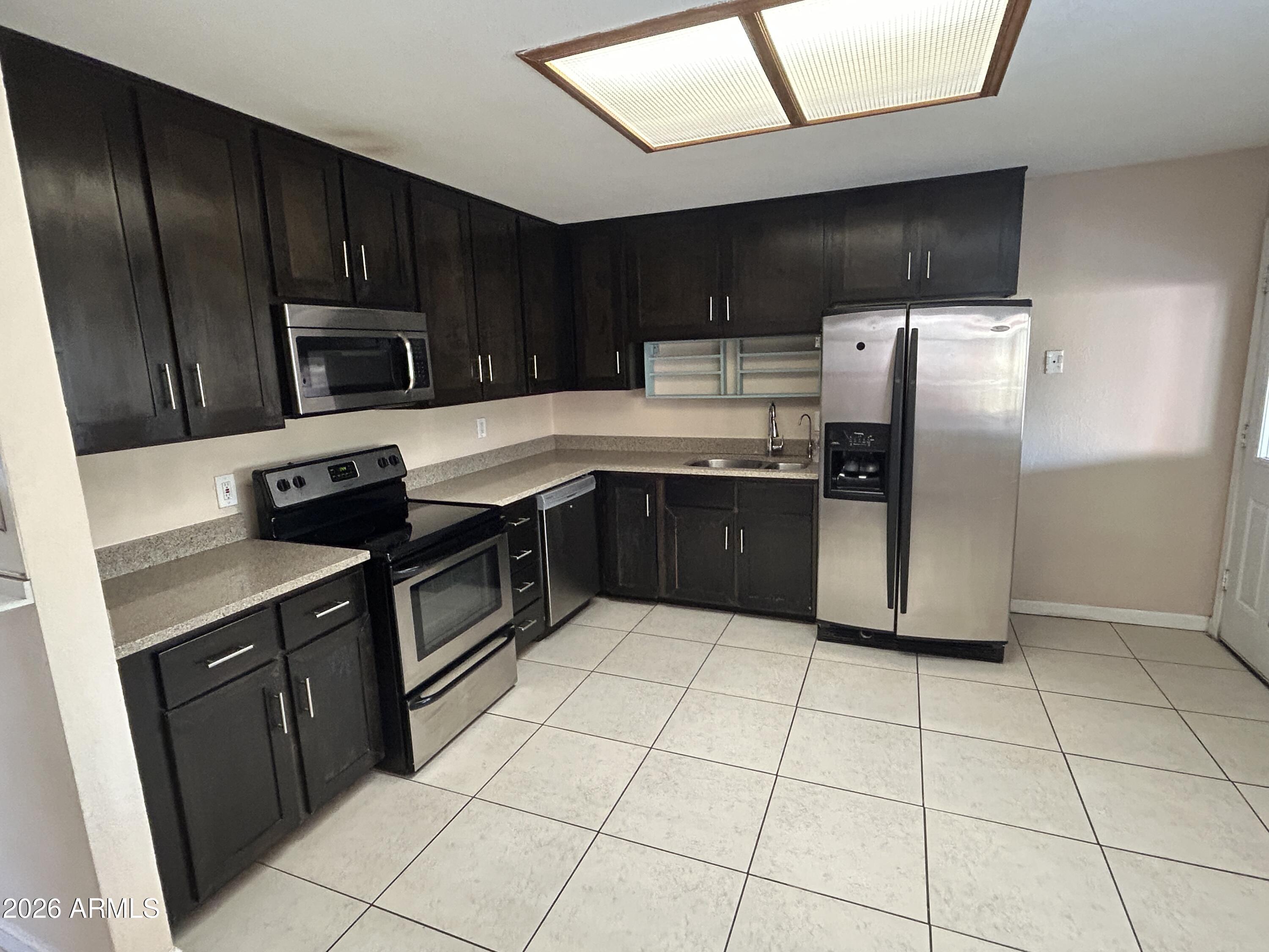 3944 West Bethany Home Road Phoenix, AZ 85019 - Photo 4 of 22 IMG_4104