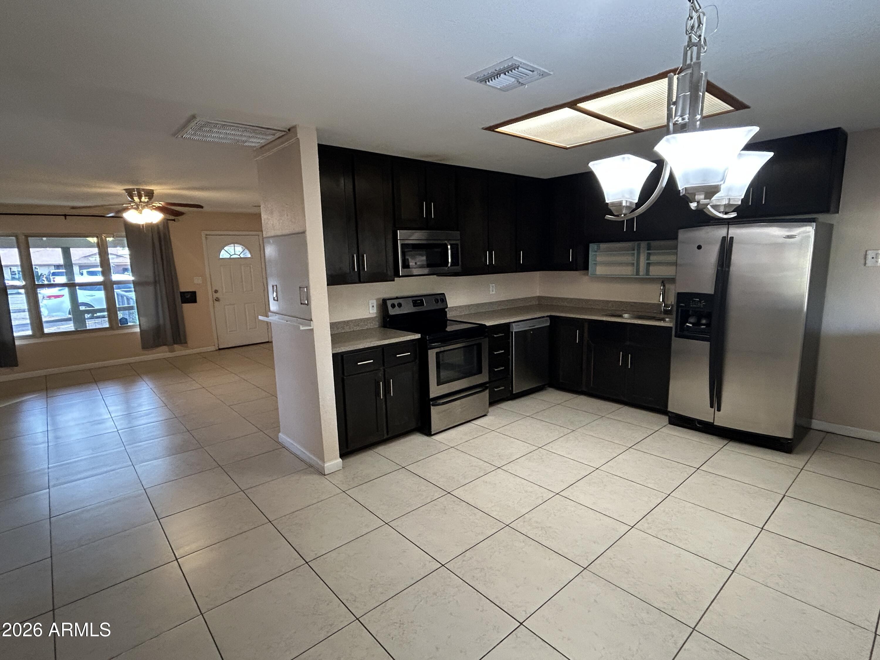 3944 West Bethany Home Road Phoenix, AZ 85019 - Photo 5 of 22 IMG_4105