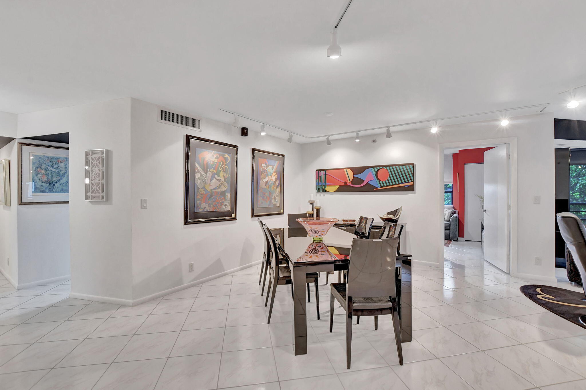 7572 Regency Lake Drive, Unit 502 Boca Raton, FL 33433 - Photo 12 of 54 Dining