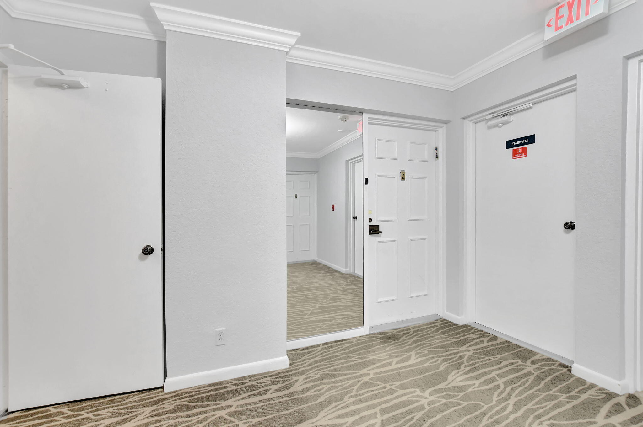 7572 Regency Lake Drive, Unit 502 Boca Raton, FL 33433 - Photo 3 of 54 5th floor lobby
