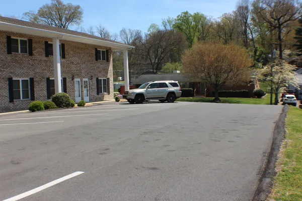 $1,100 | 730 Sir Echo Drive, Unit 4, Kingsport, TN 37663