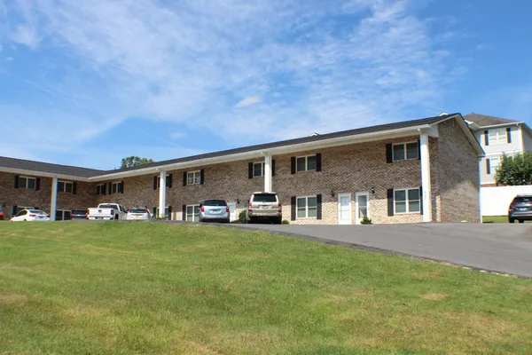 $1,100 | 730 Sir Echo Drive, Unit 4, Kingsport, TN 37663