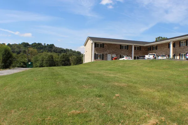 $1,100 | 730 Sir Echo Drive, Unit 4, Kingsport, TN 37663