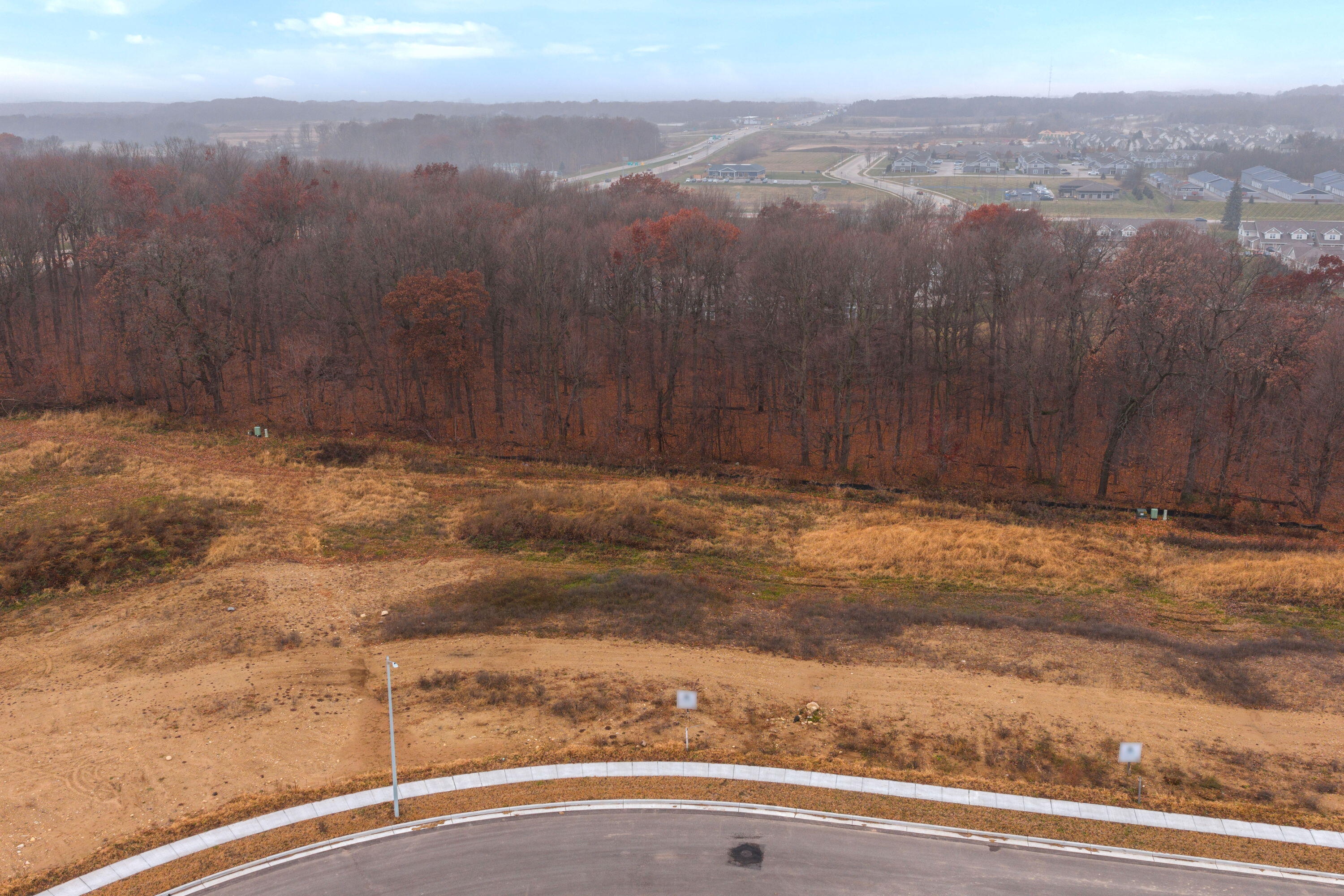 424 Sandstone Street Slinger, WI 53086 - Photo 13 of 15 15_imgDJI_20251120085048_0002_D