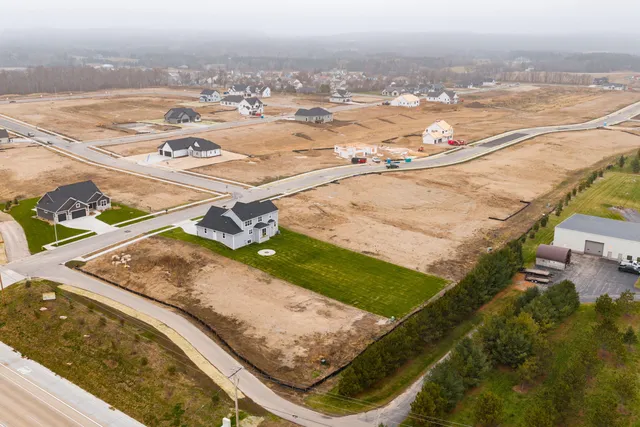 $169,000 | 424 Sandstone Street, Slinger, WI 53086