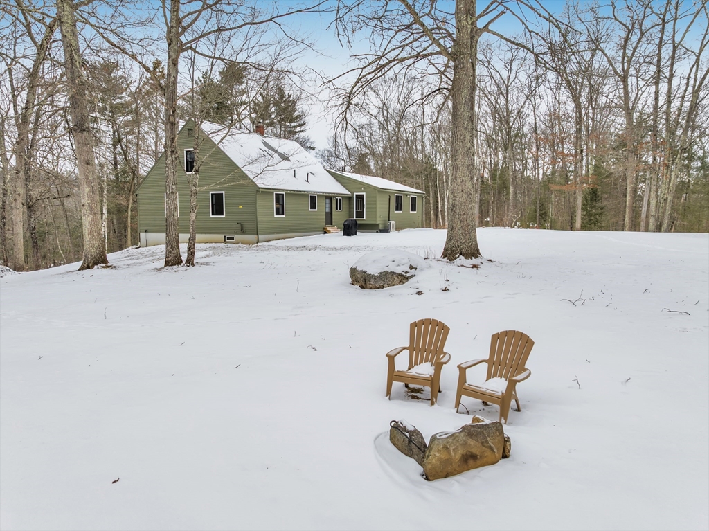 300 Padre Road New Braintree, MA 01531 - Photo 7 of 34