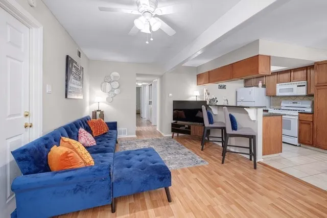 $1,595 | 3305 Clawson Road, Unit A, Austin, TX 78704