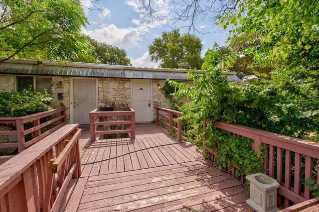 $1,595 | 3305 Clawson Road, Unit A, Austin, TX 78704