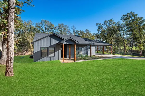 $2,400 | 246 Karen Drive, Denison, TX 75021
