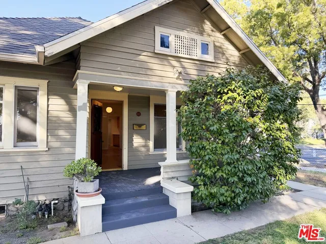 $5,500 | 103 North Chester Avenue, Pasadena, CA 91106