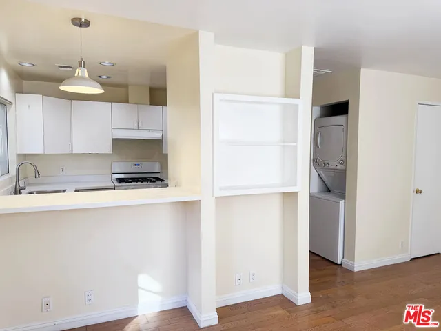 $5,500 | 103 North Chester Avenue, Pasadena, CA 91106