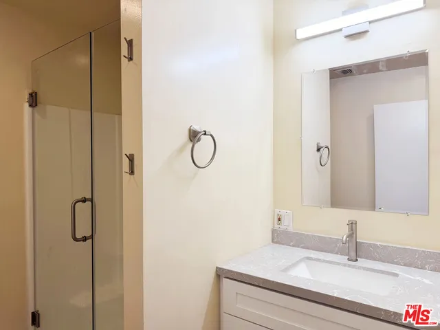 $5,500 | 103 North Chester Avenue, Pasadena, CA 91106