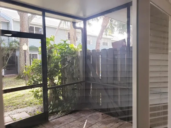$2,300 | 89 Southwest 3rd Street, Pompano Beach, FL 33060