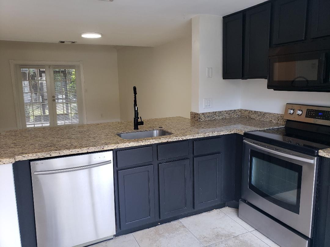 89 Southwest 3rd Street Pompano Beach, FL 33060 - Photo 4 of 21 Photo 4