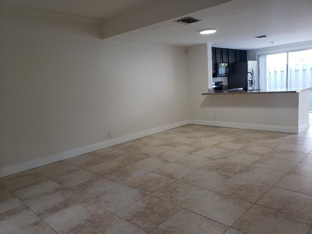 89 Southwest 3rd Street Pompano Beach, FL 33060 - Photo 5 of 21 Photo 5