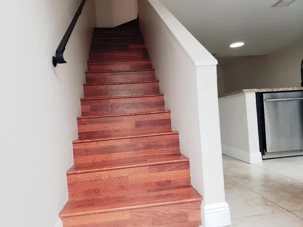 $2,300 | 89 Southwest 3rd Street, Pompano Beach, FL 33060