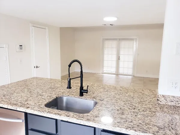 $2,300 | 89 Southwest 3rd Street, Pompano Beach, FL 33060