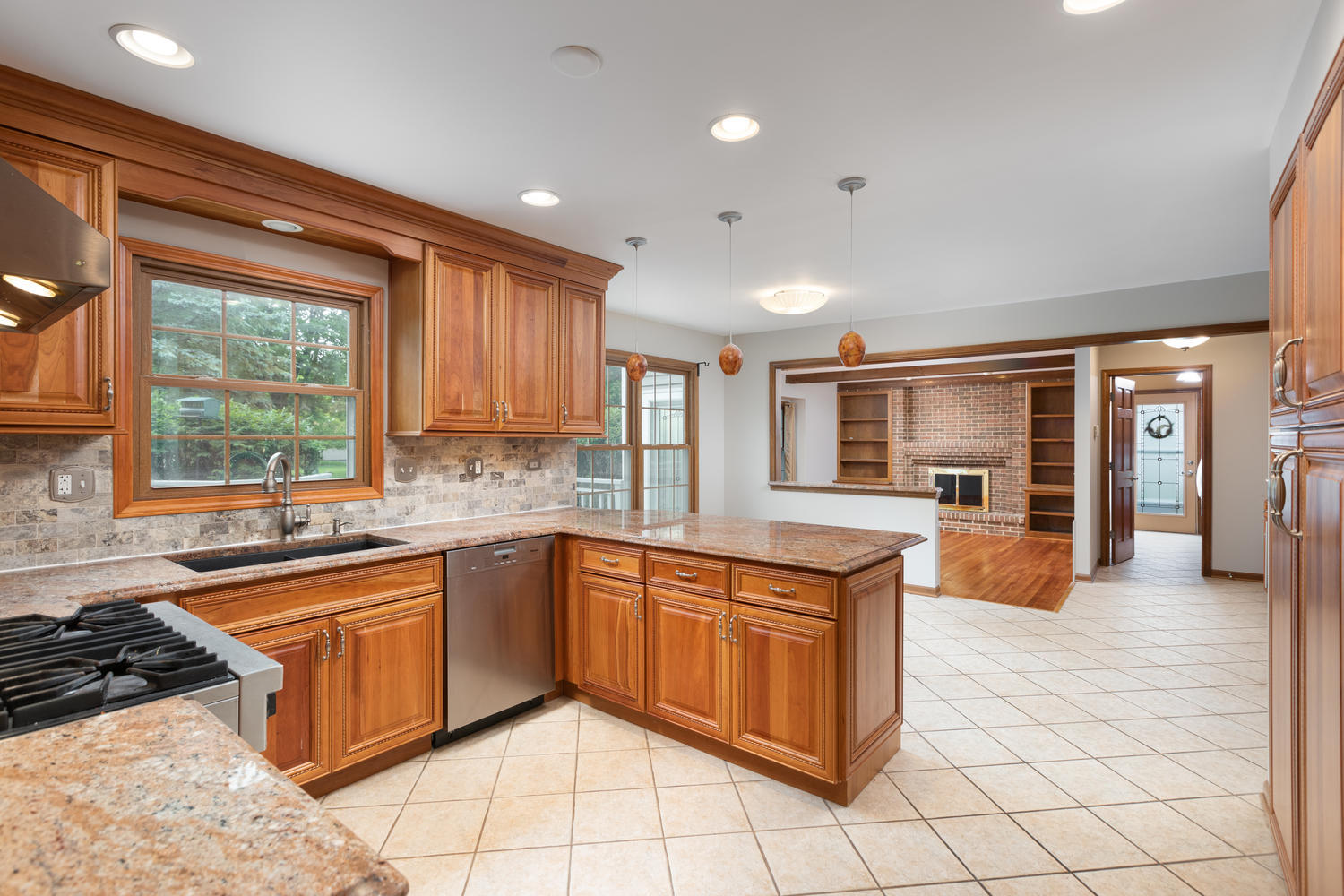 1756 East Bailey Road Naperville, IL 60565 - Photo 6 of 34