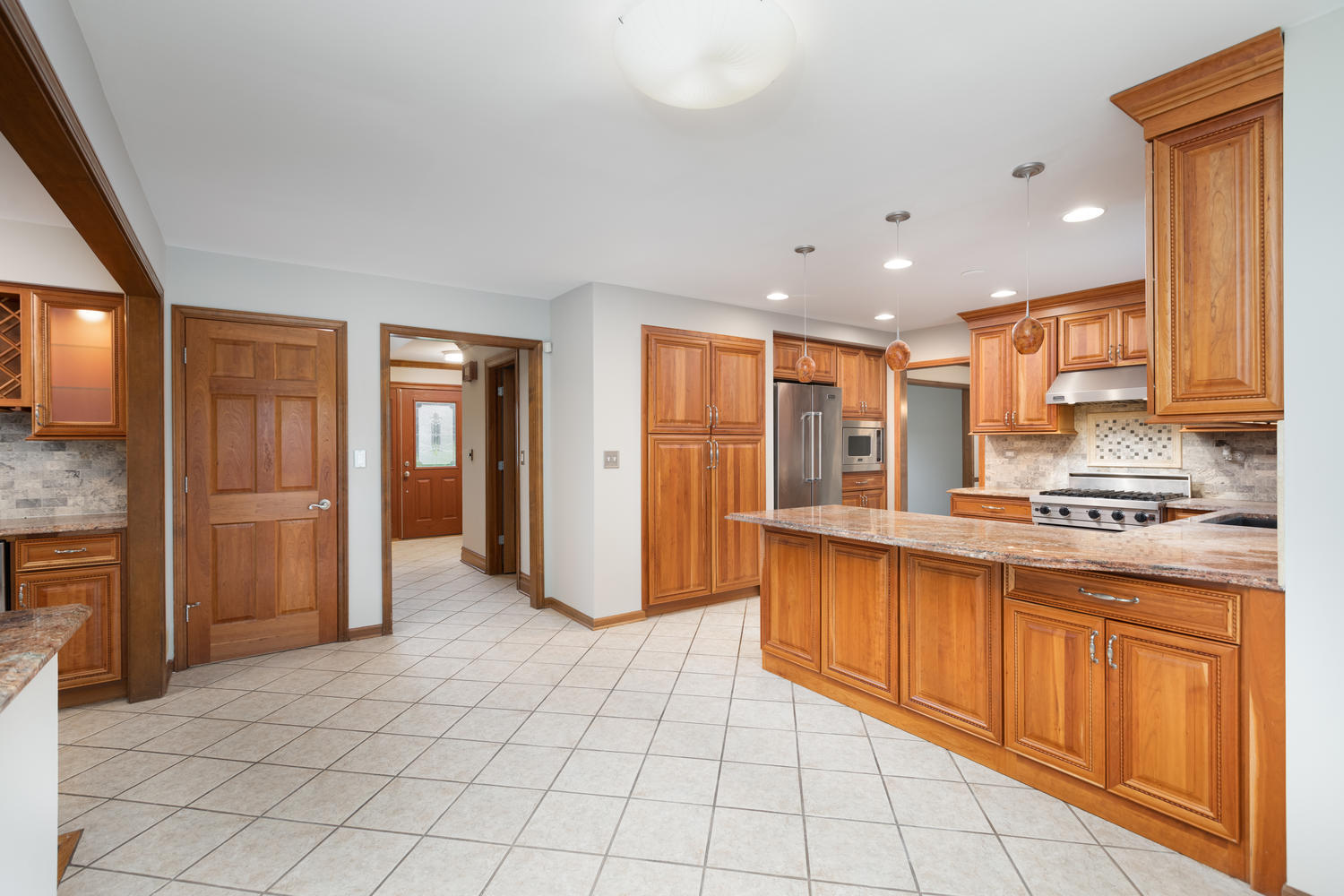 1756 East Bailey Road Naperville, IL 60565 - Photo 10 of 34