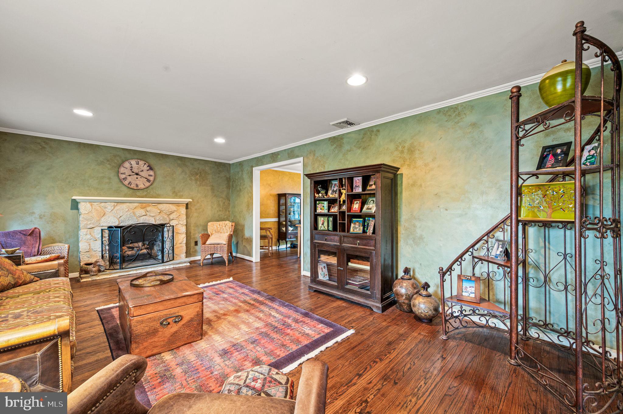 905 Warrior Road Malvern, PA 19355 - Photo 20 of 42 Family Room