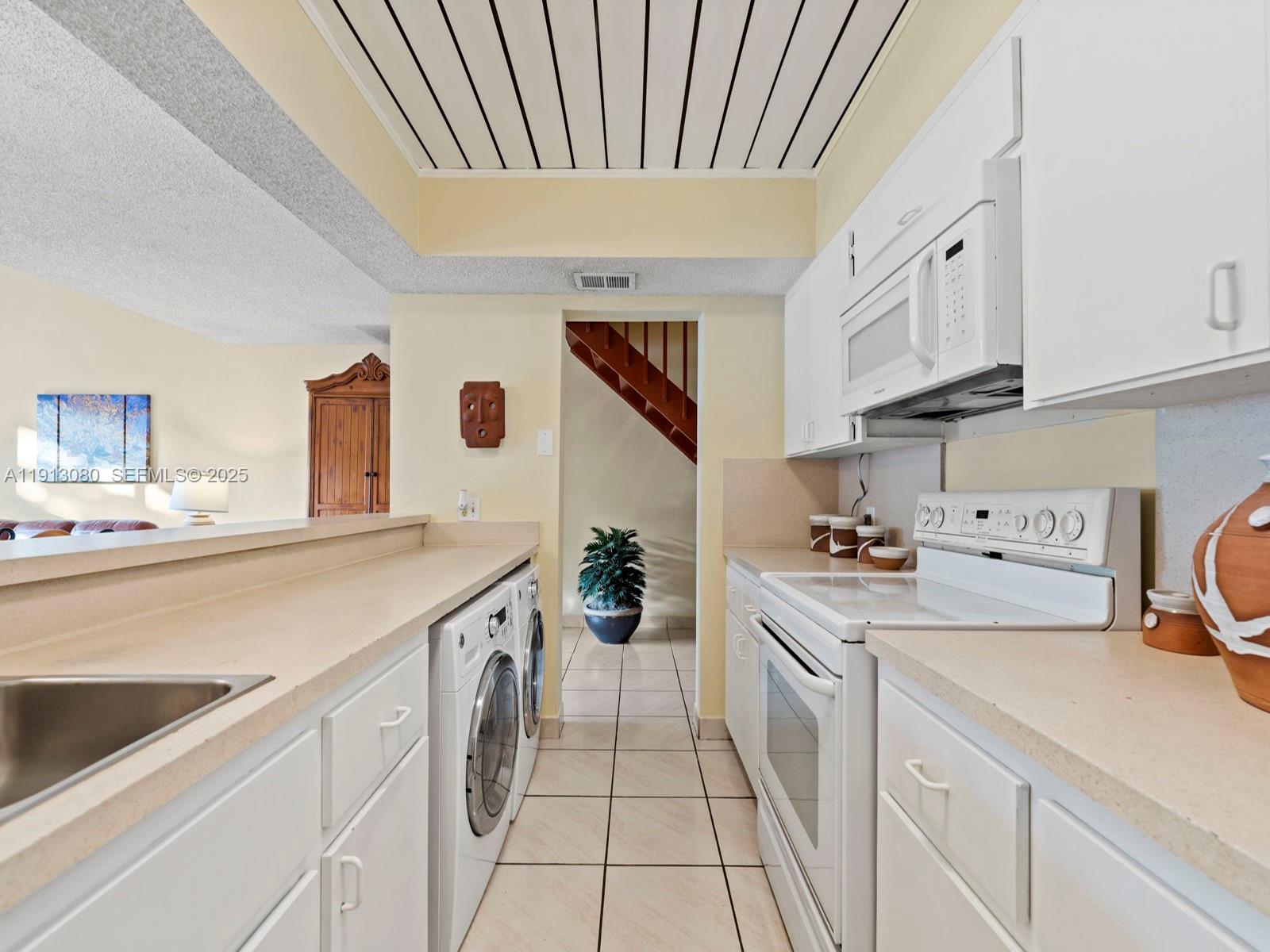 13350 Southwest 91st Terrace, Unit C Miami, FL 33186 - Photo 10 of 33