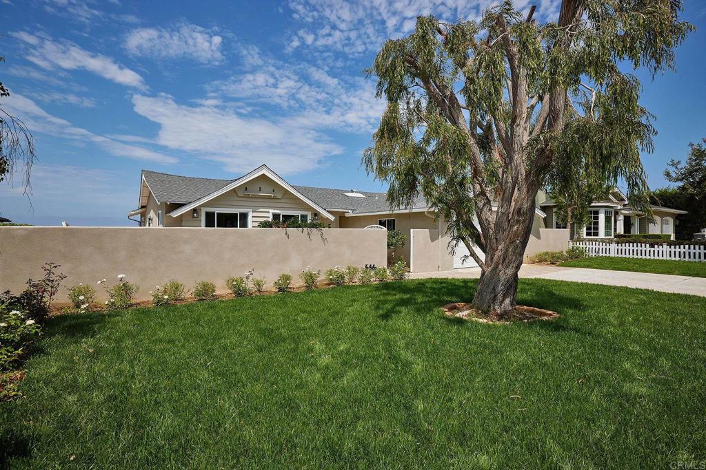 717 Barbara Avenue Solana Beach, CA 92075 - Photo 5 of 40 a view of a house with a yard