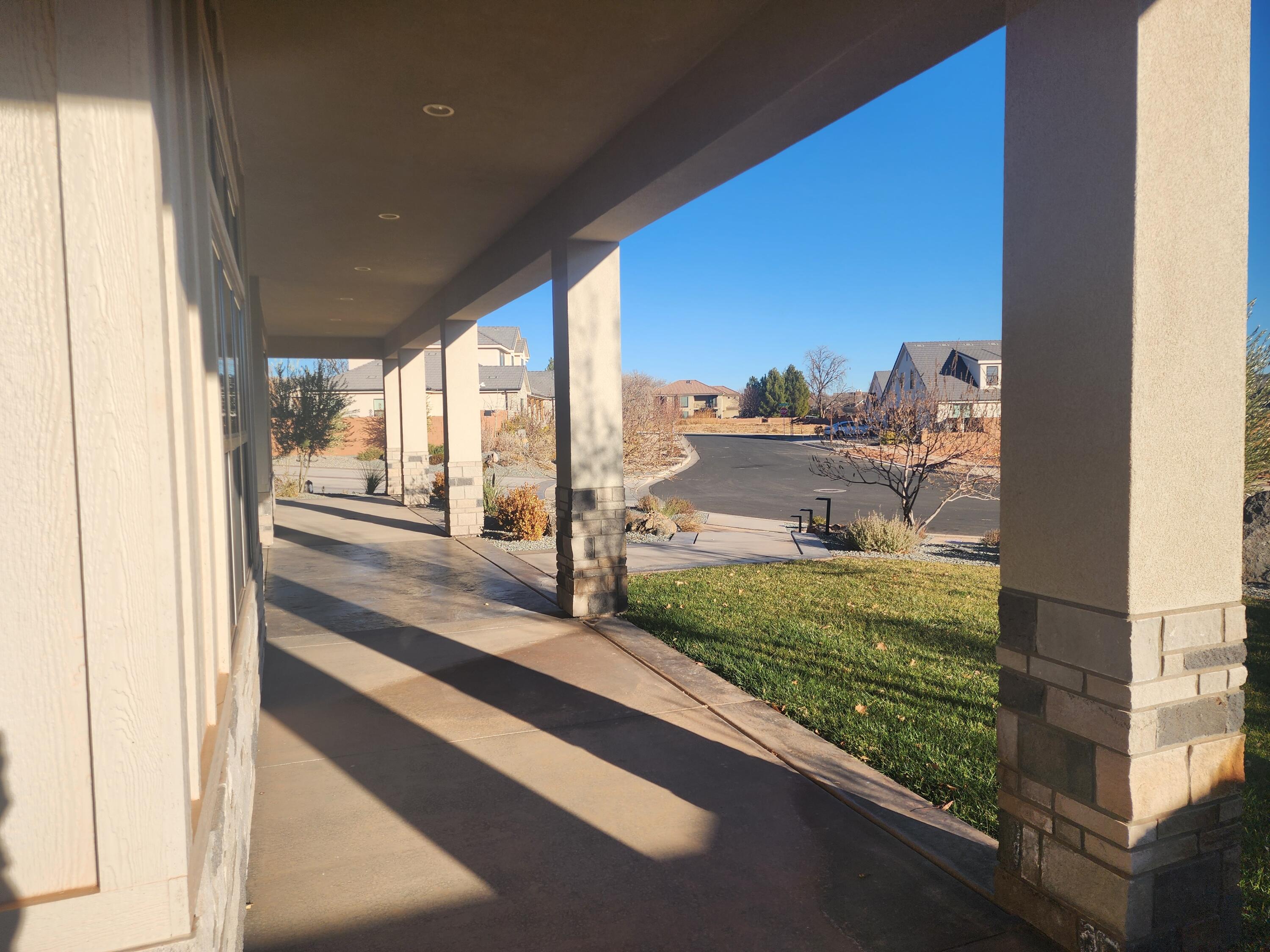 1283 North Gallen Road Santa Clara, UT 84765 - Photo 9 of 98 20250117_160401