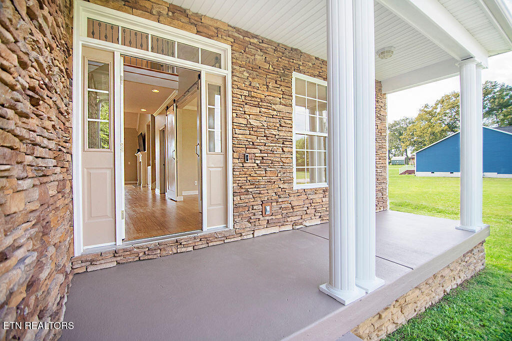6950 Dodson Branch Road Cookeville, TN 38501 - Photo 3 of 43 Front door