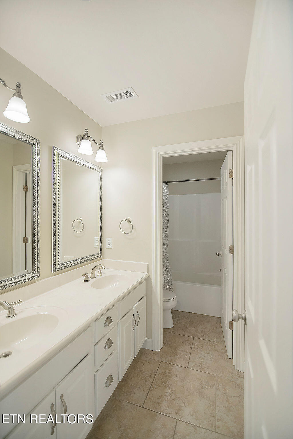 6950 Dodson Branch Road Cookeville, TN 38501 - Photo 34 of 43 upstairs full bath