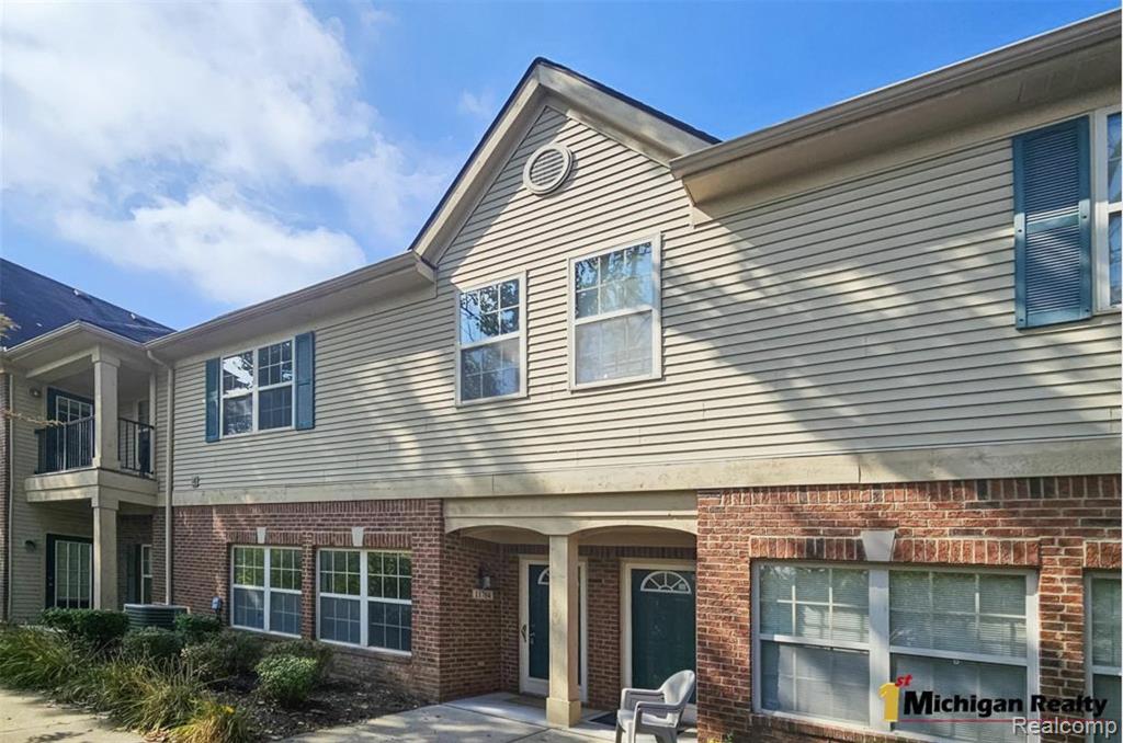 11764 Farmington Road, Unit 43 Livonia, MI 48150 - Photo 2 of 20