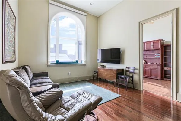 $1,700 | 1201 Canal Street, Unit 501, New Orleans, LA 70112
