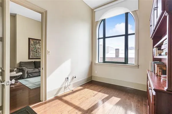 $1,700 | 1201 Canal Street, Unit 501, New Orleans, LA 70112