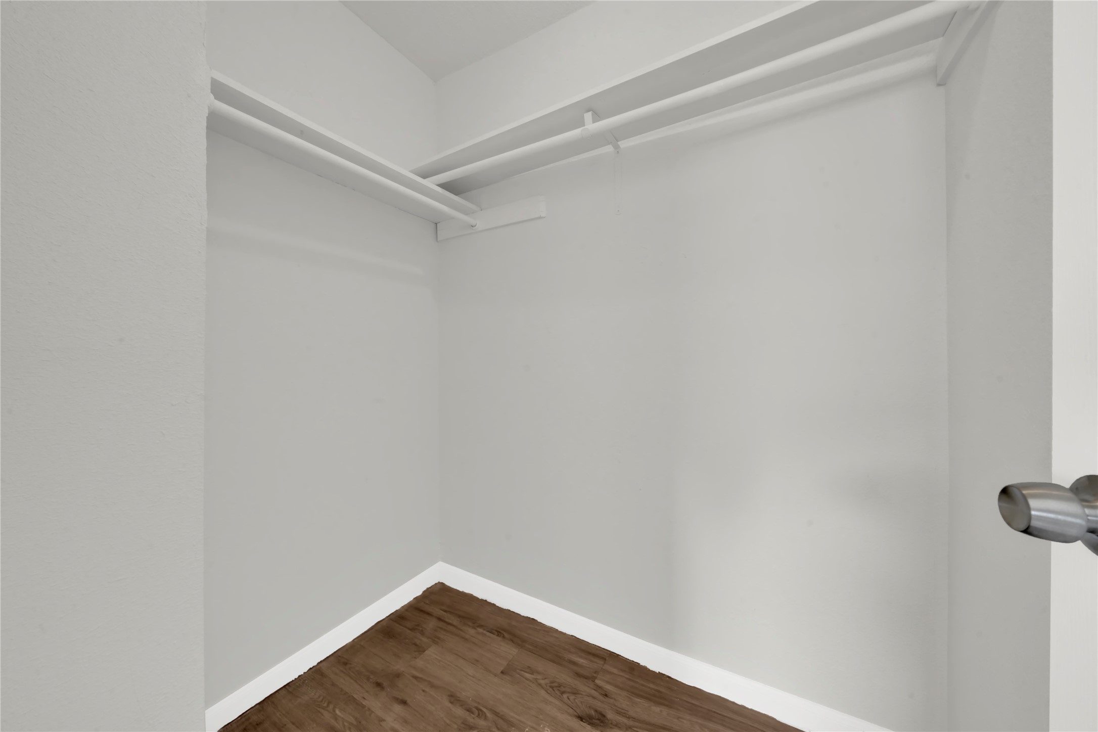 106 Hanover Street Houston, TX 77012 - Photo 20 of 49 a view of an empty room