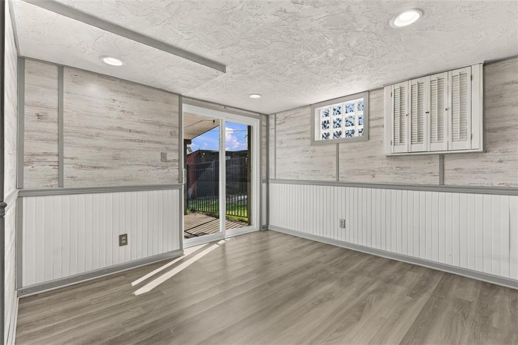 229 Orchard Spring Road Pittsburgh, PA 15220 - Photo 19 of 27 Gallery Image 19