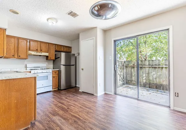 $1,300 | 6201 Berkett Cove, Unit A, Austin, TX 78745