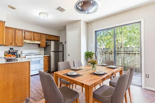 $1,300 | 6201 Berkett Cove, Unit A, Austin, TX 78745