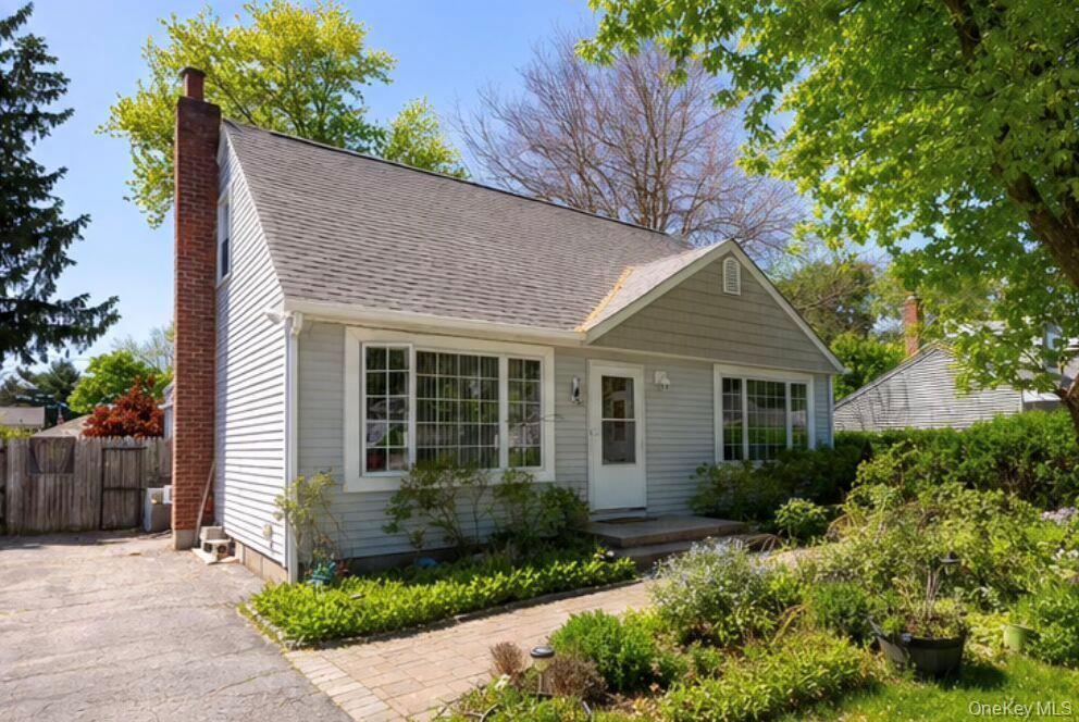 25 Marino Road Poughkeepsie, NY 12601 - Photo 2 of 20