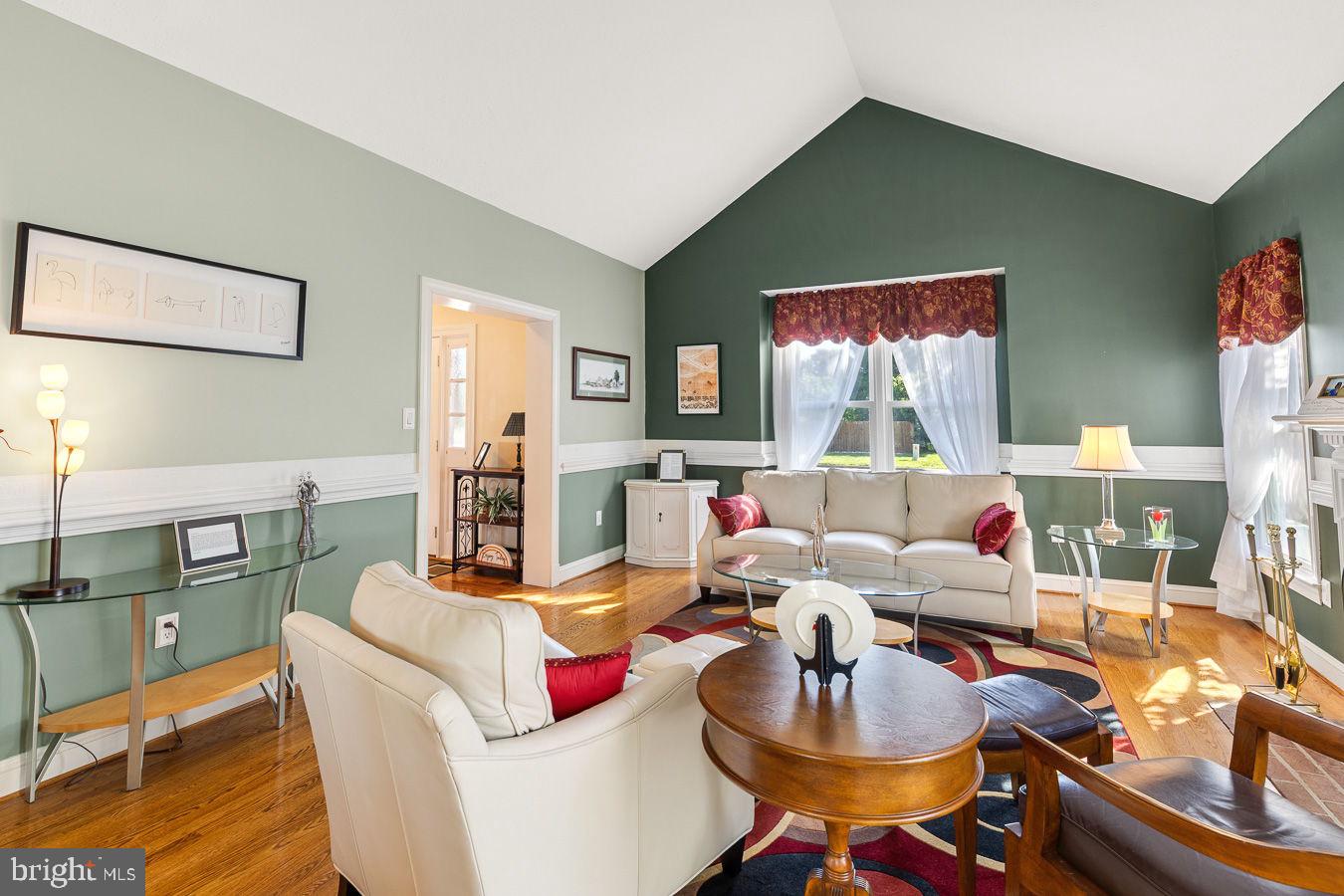 295 Huntersridge Road Winchester, VA 22602 - Photo 11 of 58 Living room