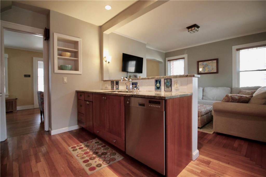449 Mapleton Avenue Mt. Lebanon, PA 15228 - Photo 7 of 18 Gallery Image 7