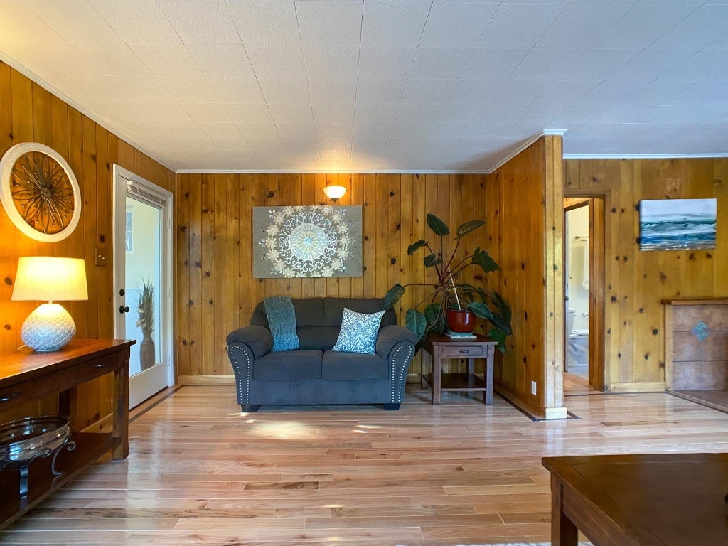 935 Davis Place Road Mount Shasta, CA 96067 - Photo 6 of 41 Gallery Image 6